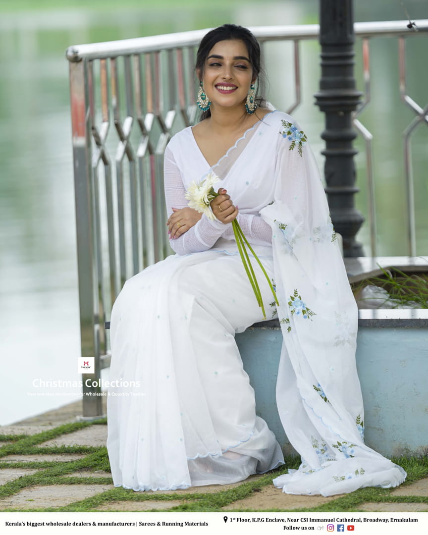 Why White Sarees Are a Must-Have for Festive Seasons